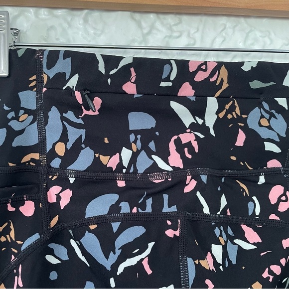 Sweaty Betty Power 9” Biker Shorts Small - Picture 4 of 7